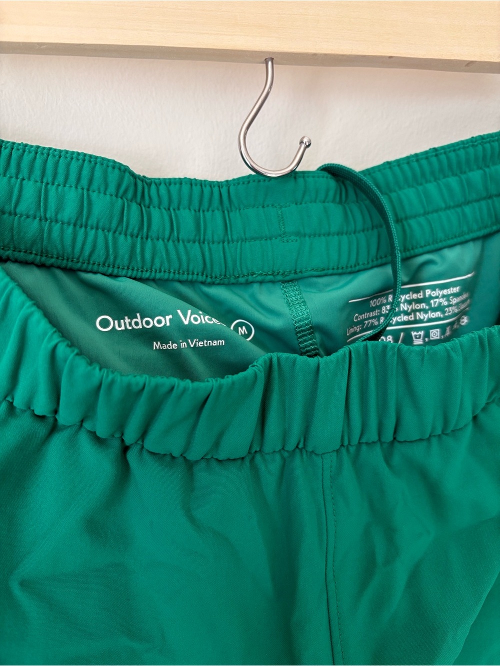 Outdoor Voices OV Green 4’ High Stride shorts - Picture 3 of 3
